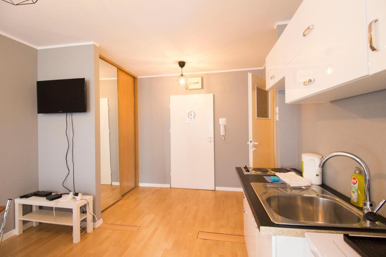 Apartsystem- Self Check In 24H Saturn Leilighet Wrocław Eksteriør bilde
